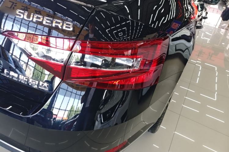Used Skoda Superb 2018 TSI280 DSG Comfort Edition China V Standard Right Rear Taillight