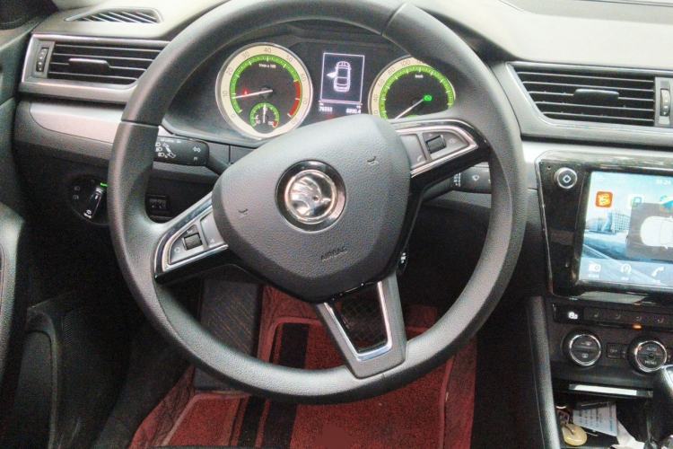 Used Skoda Superb 2018 TSI330 DSG Comfort Edition China V Standard Steering Wheel