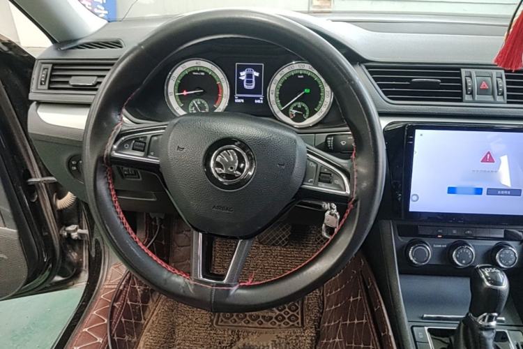 Used Skoda Superb 2018 TSI280 DSG Standard Edition China VI Steering Wheel