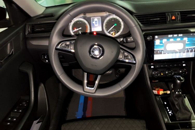 Used Skoda Superb 2018 TSI330 DSG Comfort Edition China V Standard Steering Wheel