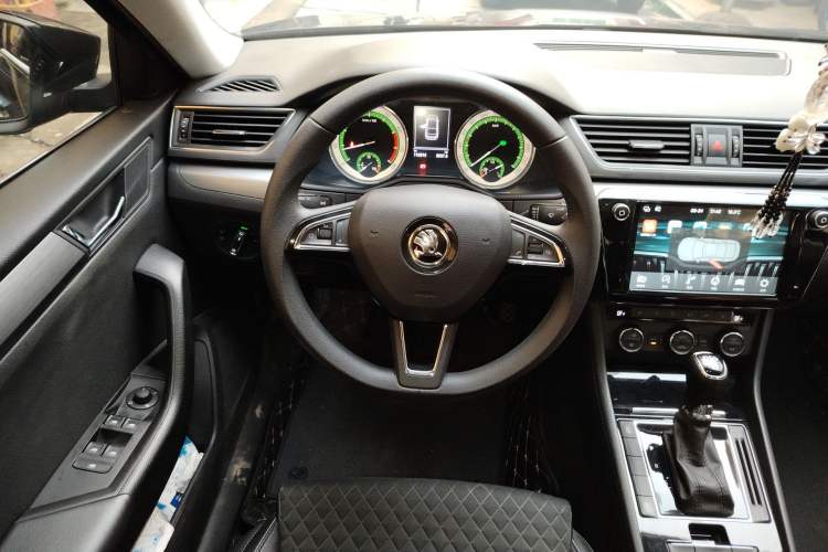 Used Skoda Superb 2018 TSI280 DSG Comfort Edition China V Standard Steering Wheel