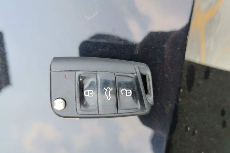 Used Skoda Superb 2018 TSI330 DSG Comfort Edition China VI Standard Vehicle Key