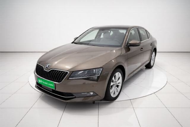 Skoda Superb 2018 TSI330 DSG Comfort Edition China V Standard с пробегом