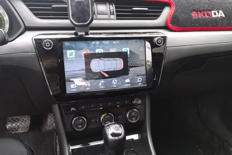 Used Skoda Superb 2018 TSI280 DSG Comfort Edition China V Standard Audio And AC Panel