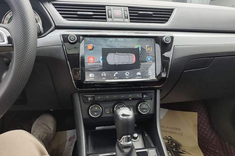 Used Skoda Superb 2018 TSI280 DSG Comfort Edition China V Standard Audio And AC Panel