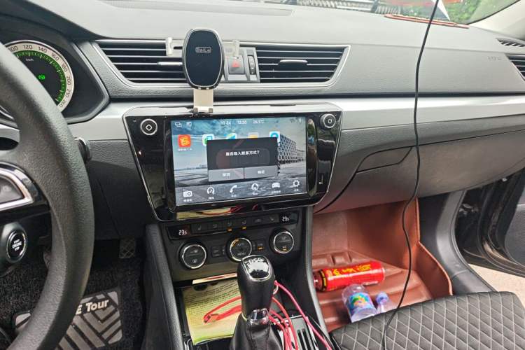 Used Skoda Superb 2018 TSI280 DSG Comfort Edition China V Standard Audio And AC Panel