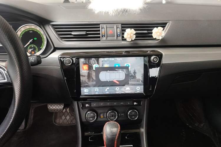 Used Skoda Superb 2018 TSI280 DSG Comfort Edition China V Standard Audio And AC Panel
