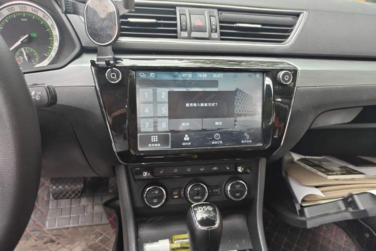 Used Skoda Superb 2018 TSI280 DSG Comfort Edition China V Standard Audio And AC Panel