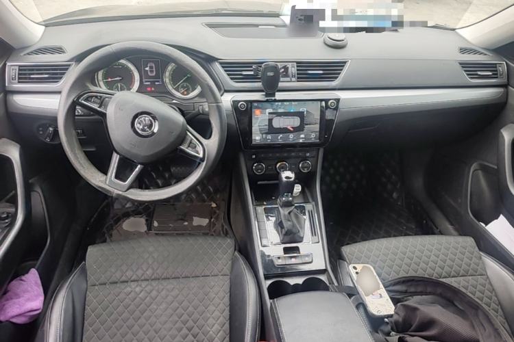 Used Skoda Superb 2018 TSI280 DSG Comfort Edition China V Standard Center Console