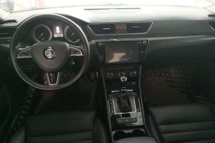 Used Skoda Superb 2018 TSI330 DSG Luxury Edition China V Standard Center Console