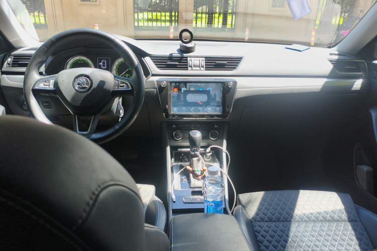 Used Skoda Superb 2018 TSI280 DSG Comfort Edition China V Standard Center Console