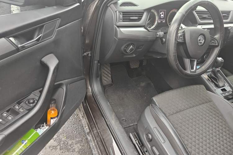 Used Skoda Superb 2018 TSI280 DSG Comfort Edition China V Standard Driver Seat
