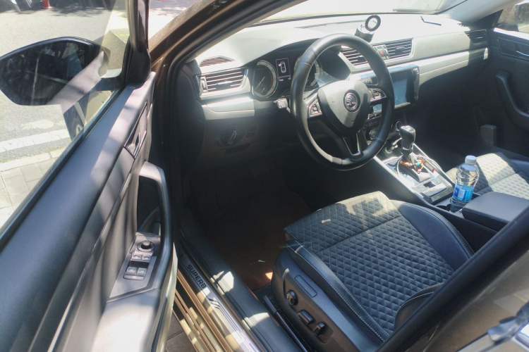 Used Skoda Superb 2018 TSI280 DSG Comfort Edition China V Standard Driver Seat