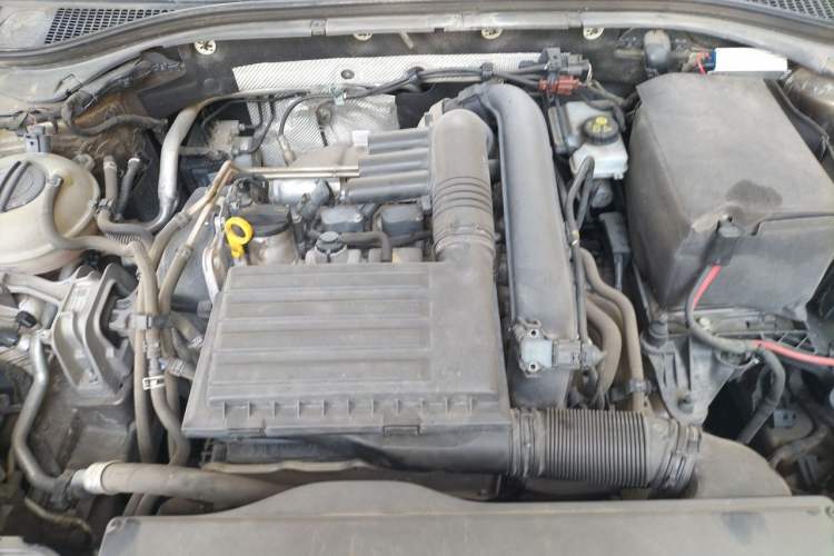 Used Skoda Superb 2018 TSI280 DSG Comfort Edition China V Standard Engine Bay