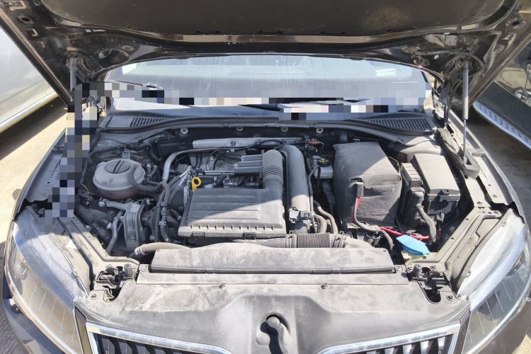 Used Skoda Superb 2018 TSI280 DSG Comfort Edition China V Standard Engine Bay