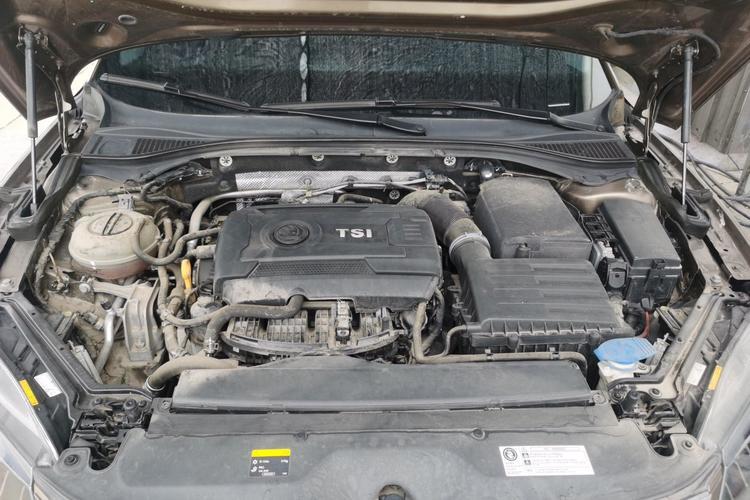 Used Skoda Superb 2018 TSI330 DSG Luxury Edition China V Standard Engine Bay