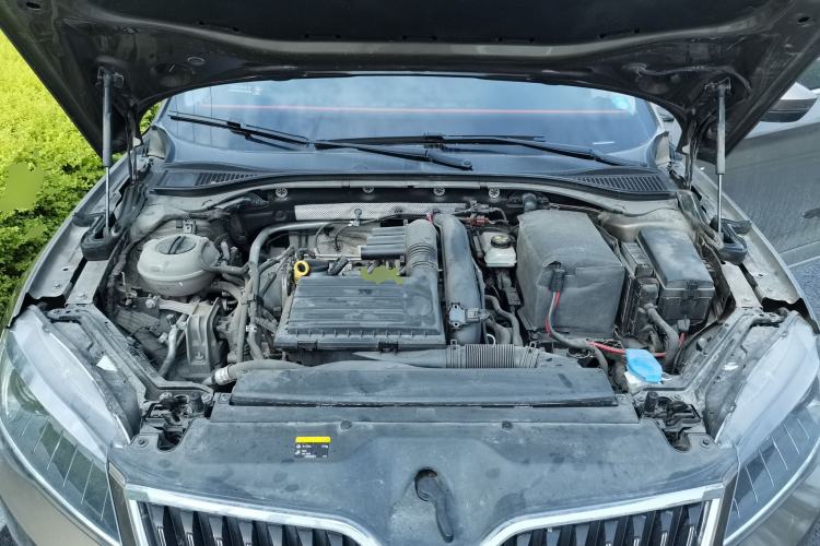 Used Skoda Superb 2018 TSI280 DSG Comfort Edition China V Standard Engine Bay