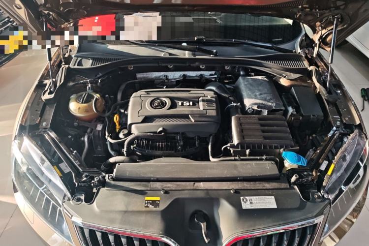 Used Skoda Superb 2018 TSI330 DSG Luxury Edition China V Standard Engine Bay