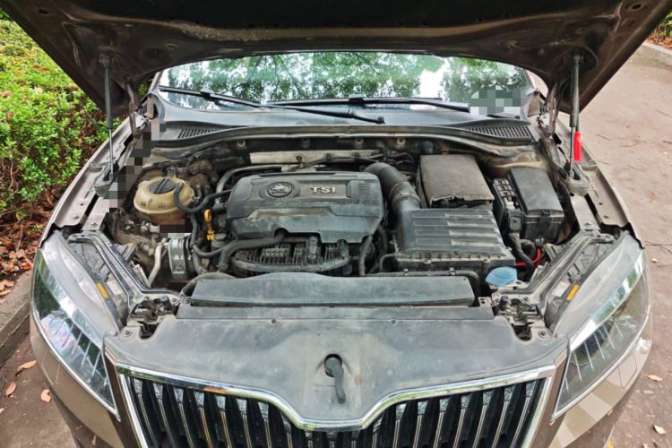 Used Skoda Superb 2018 TSI330 DSG Luxury Edition China V Standard Engine Bay