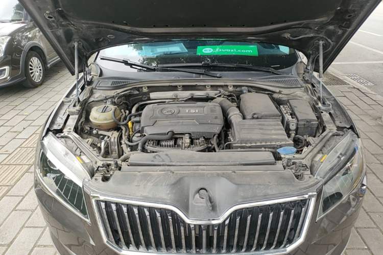 Used Skoda Superb 2018 TSI330 DSG Luxury Edition China V Standard Engine Bay