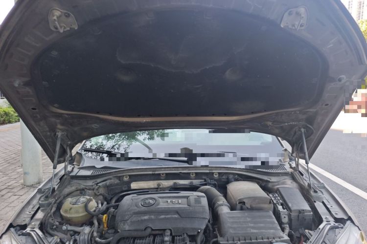 Used Skoda Superb 2018 TSI330 DSG Luxury Edition China V Standard Engine Bay