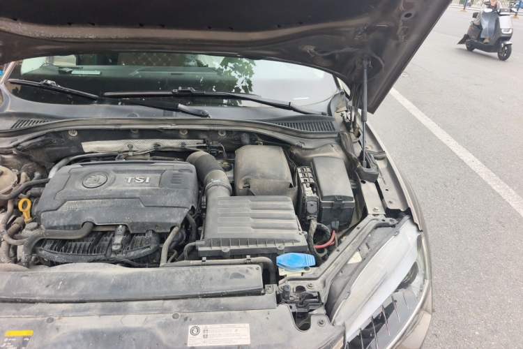 Used Skoda Superb 2018 TSI330 DSG Comfort Edition China V Standard Engine Bay Left
