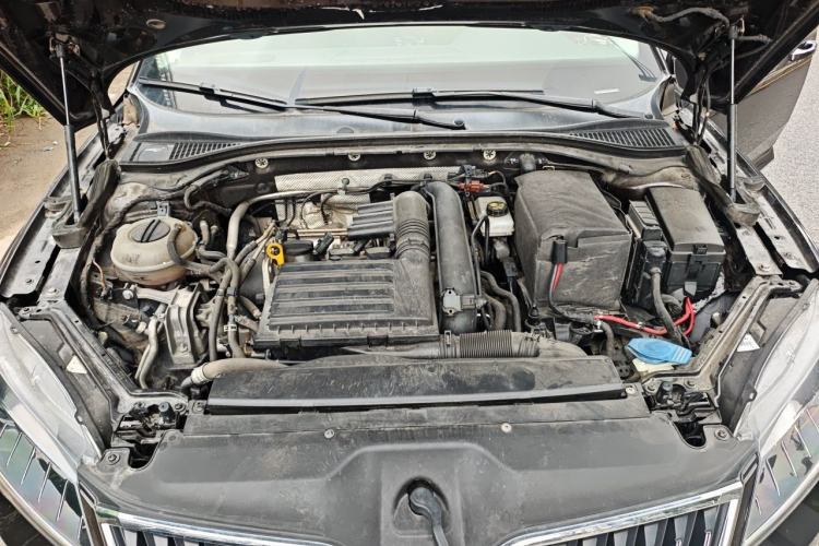 Used Skoda Superb 2018 TSI280 DSG Comfort Edition China V Standard Engine Bay