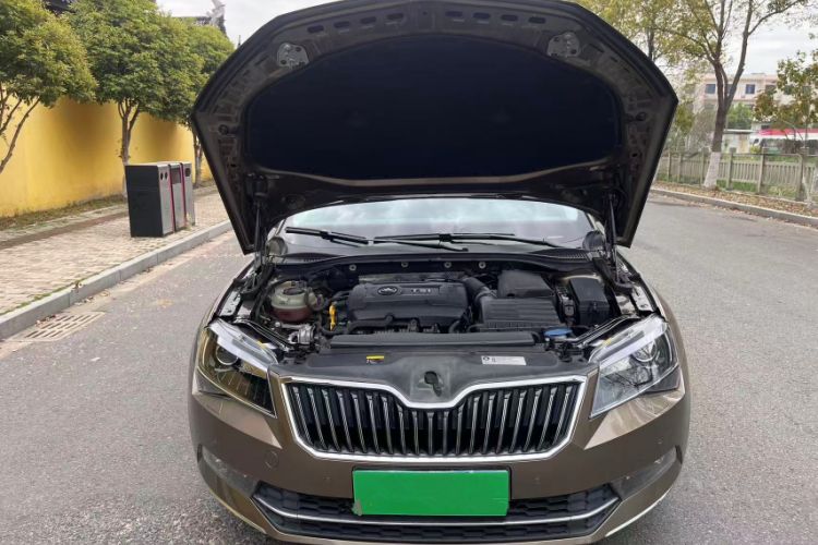 Used Skoda Superb 2018 TSI330 DSG Luxury Edition China V Standard Engine Bay