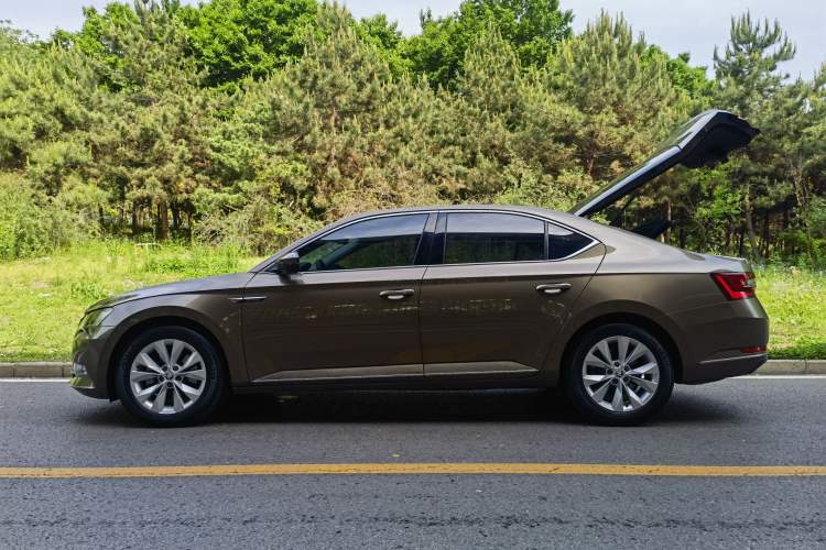 Used Skoda Superb 2018 TSI330 DSG Comfort Edition China V Standard Exterior 1