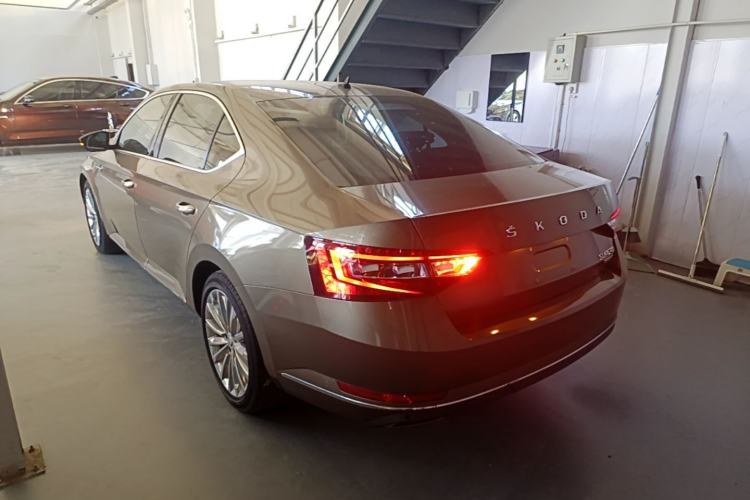 Used Skoda Superb 2018 TSI380 DSG Flagship Edition China V Standard Exterior 2
