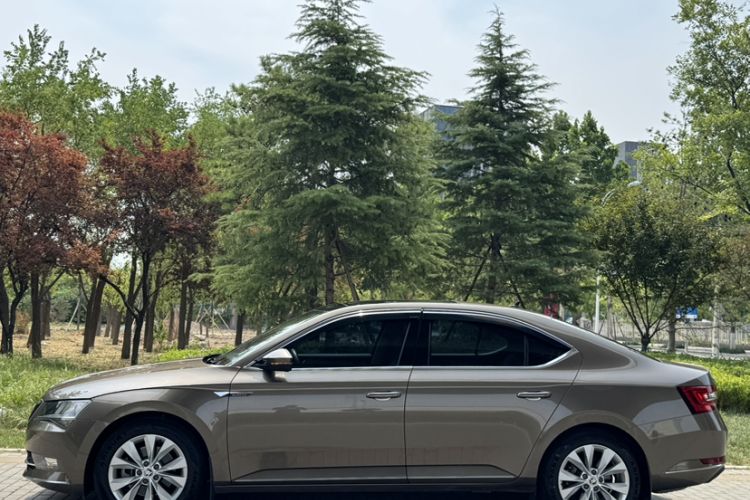 Used Skoda Superb 2018 TSI280 DSG Comfort Edition China V Standard Exterior 4