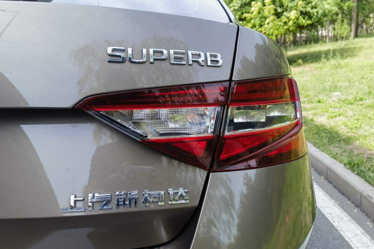 Used Skoda Superb 2018 TSI330 DSG Comfort Edition China V Standard Exterior 4
