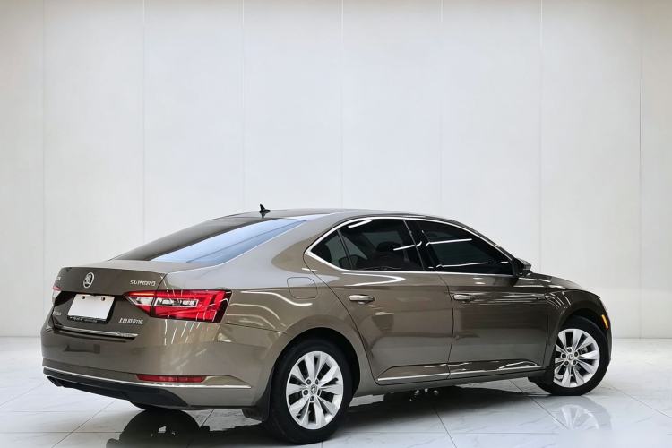 Used Skoda Superb 2018 TSI330 DSG Comfort Edition China V Standard Exterior 8