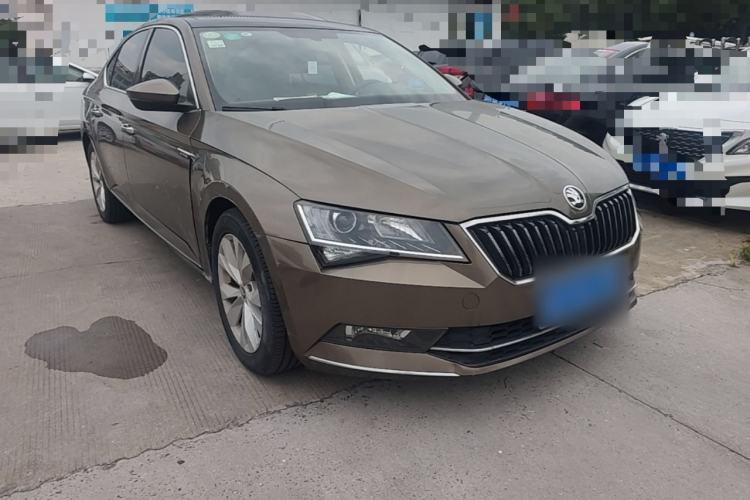 Used Skoda Superb 2018 TSI280 DSG Comfort Edition China V Standard Front Right 45 Deg