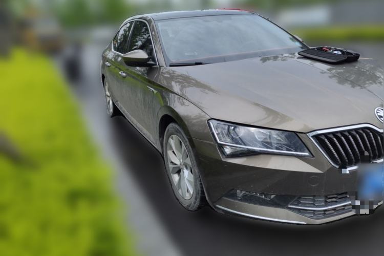 Used Skoda Superb 2018 TSI280 DSG Comfort Edition China V Standard Front Right 45 Deg