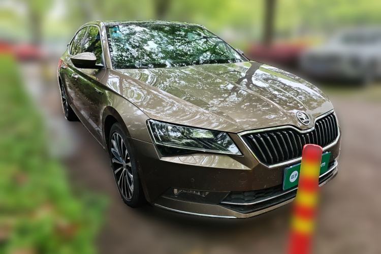Used Skoda Superb 2018 TSI330 DSG Luxury Edition China V Standard Front Right 45 Deg