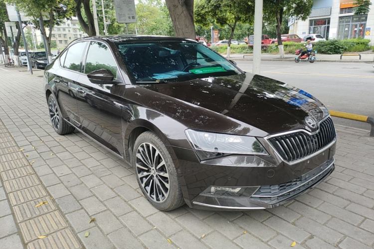 Used Skoda Superb 2018 TSI330 DSG Luxury Edition China V Standard Front Right 45 Deg
