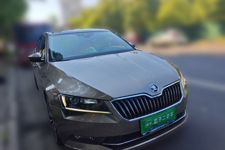 Used Skoda Superb 2018 TSI330 DSG Luxury Edition China V Standard Front Right 45 Deg