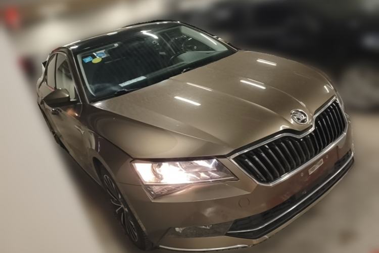 Used Skoda Superb 2018 TSI330 DSG Comfort Edition China V Standard Front Right 45 Deg