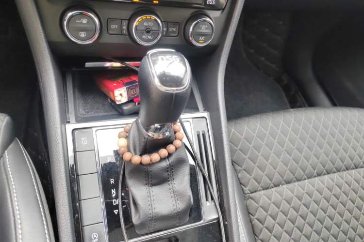 Used Skoda Superb 2018 TSI330 DSG Comfort Edition China V Standard Gear Lever