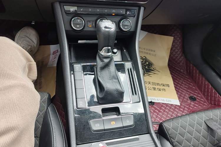Used Skoda Superb 2018 TSI280 DSG Comfort Edition China V Standard Gear Lever