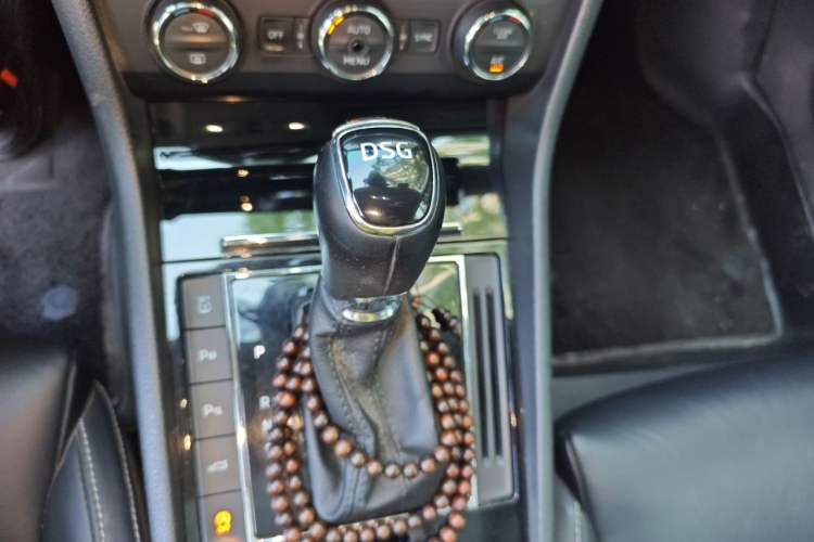 Used Skoda Superb 2018 TSI330 DSG Luxury Edition China V Standard Gear Lever