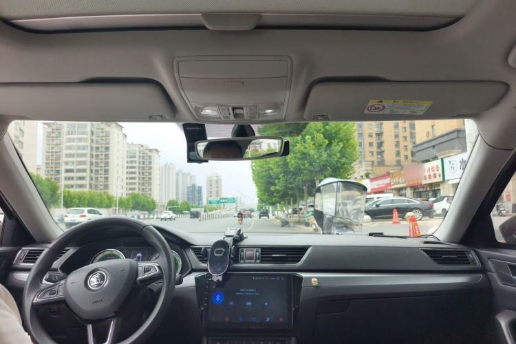 Used Skoda Superb 2018 TSI330 DSG Comfort Edition China V Standard Headliner