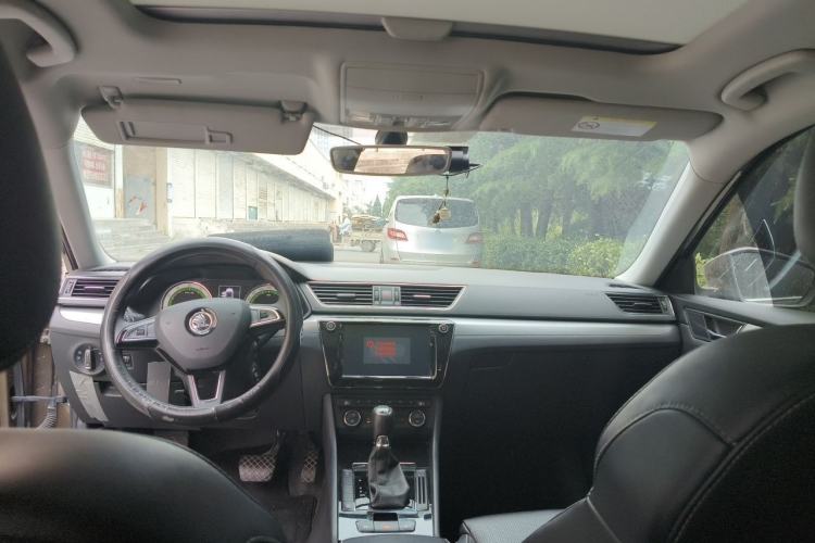 Used Skoda Superb 2018 TSI280 DSG Comfort Edition China V Standard Headliner