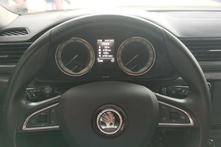 Used Skoda Superb 2018 TSI330 DSG Luxury Edition China V Standard Instrument Cluster