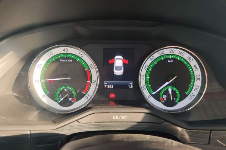 Used Skoda Superb 2018 TSI330 DSG Luxury Edition China V Standard Instrument Cluster
