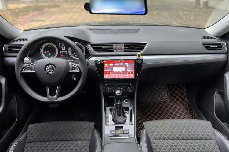 Used Skoda Superb 2018 TSI280 DSG Comfort Edition China V Standard Interior 1