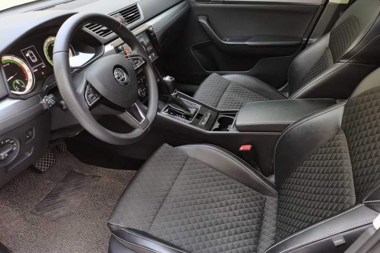 Used Skoda Superb 2018 TSI330 DSG Comfort Edition China V Standard Interior 1