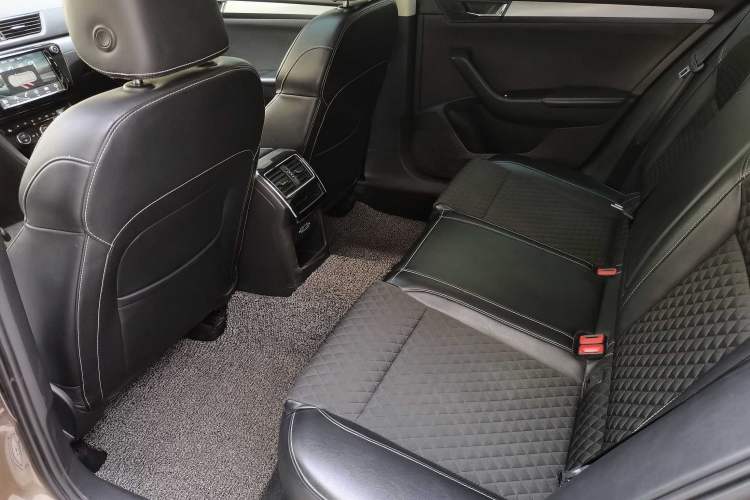 Used Skoda Superb 2018 TSI330 DSG Comfort Edition China V Standard Interior 3