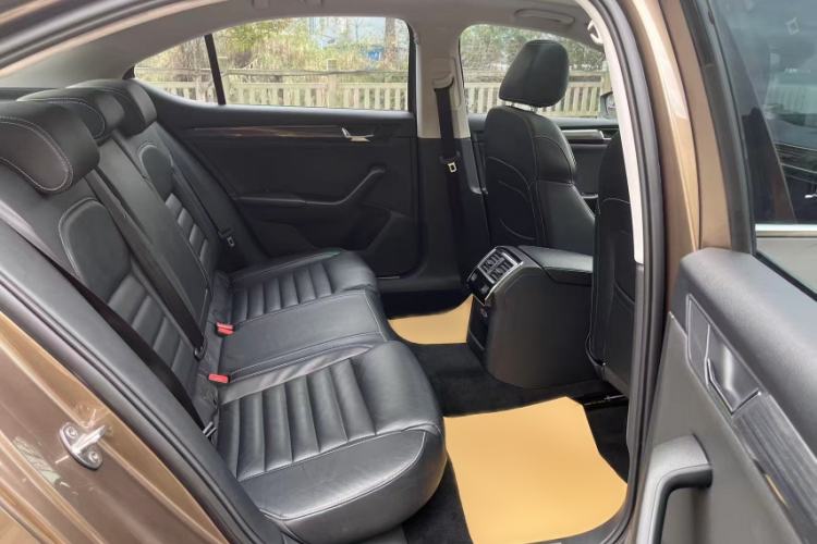 Used Skoda Superb 2018 TSI330 DSG Luxury Edition China V Standard Interior 4